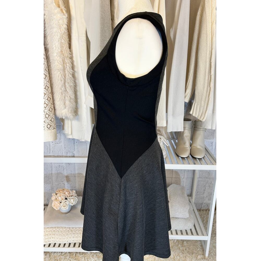 Mossimo Women's Size XS Black & Gray Colorblock Fit & Flare Skater Dress #0213 - Picture 2 of 8